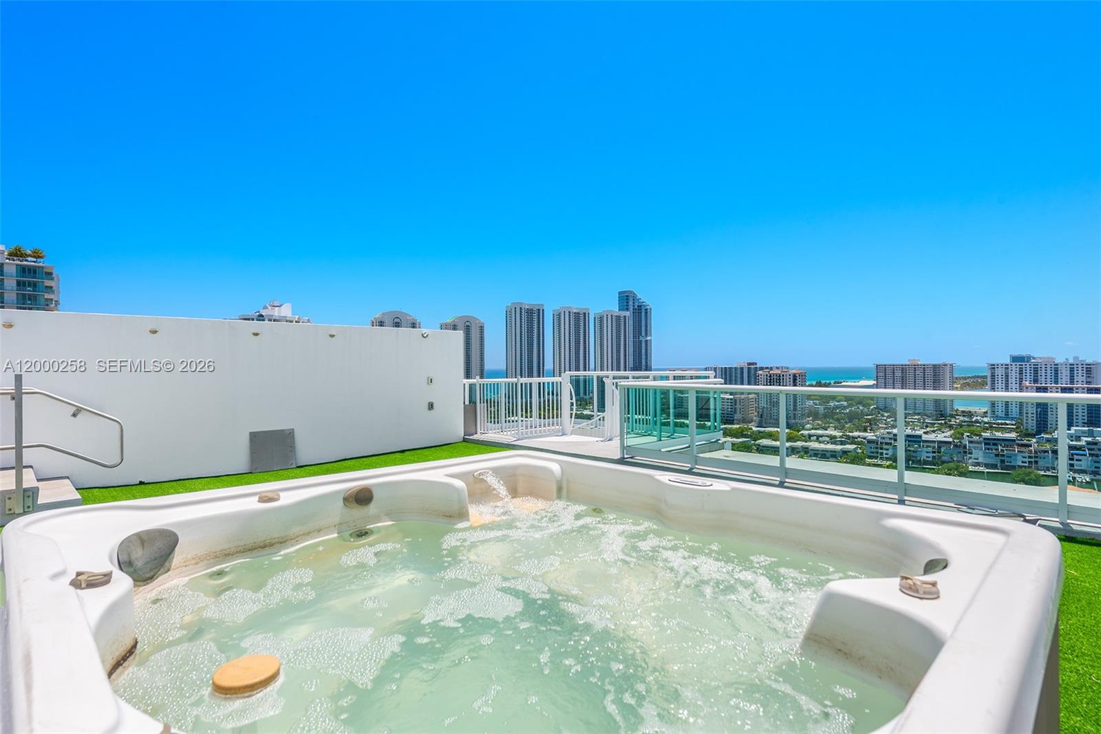 400 SUNNY ISLES CONDO EAST - Residential