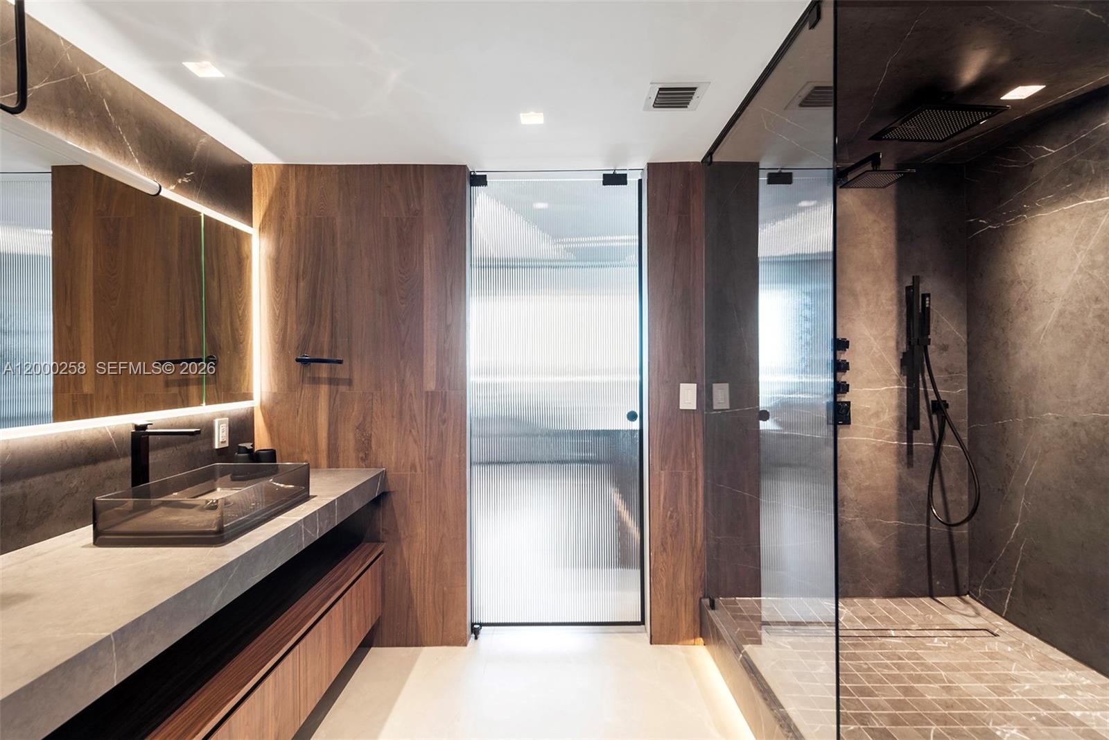 400 SUNNY ISLES CONDO EAST - Residential