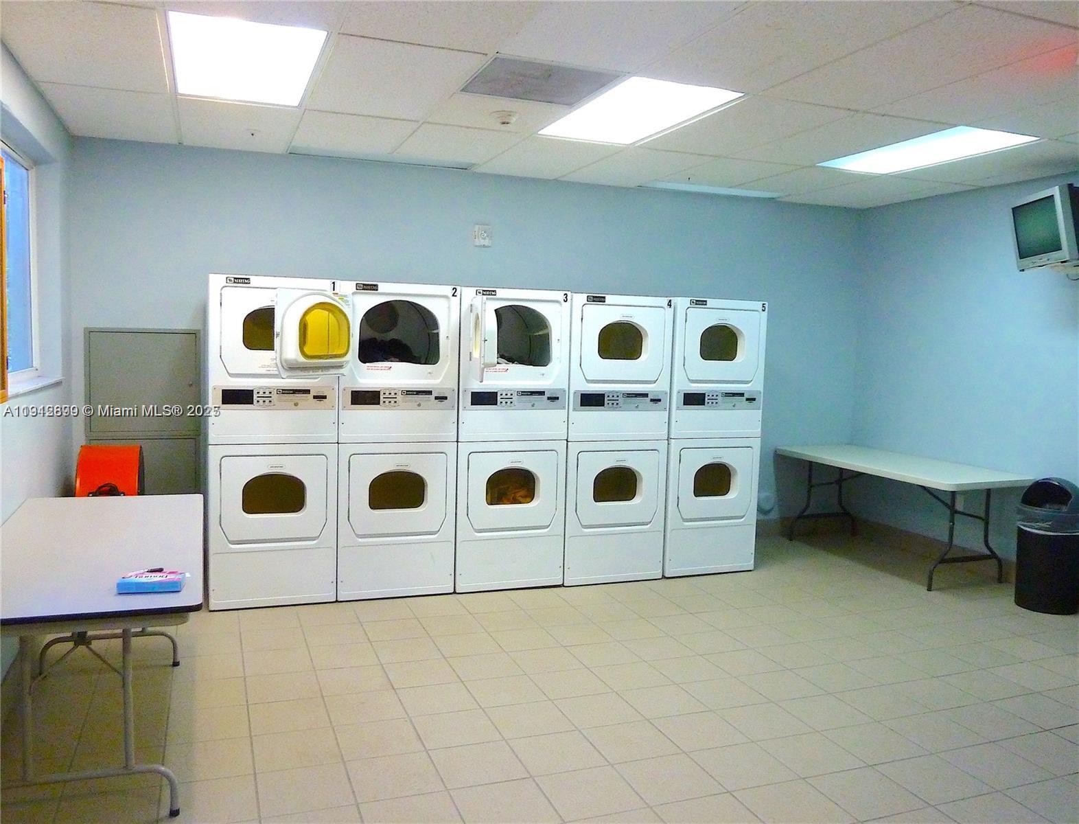 WEST BAY PLAZA CONDO - Residential