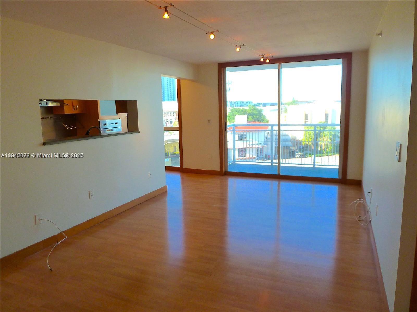 WEST BAY PLAZA CONDO - Residential