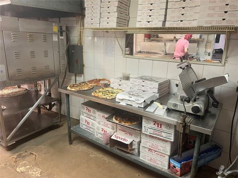 W west dixie North Miami Beach FL 33160