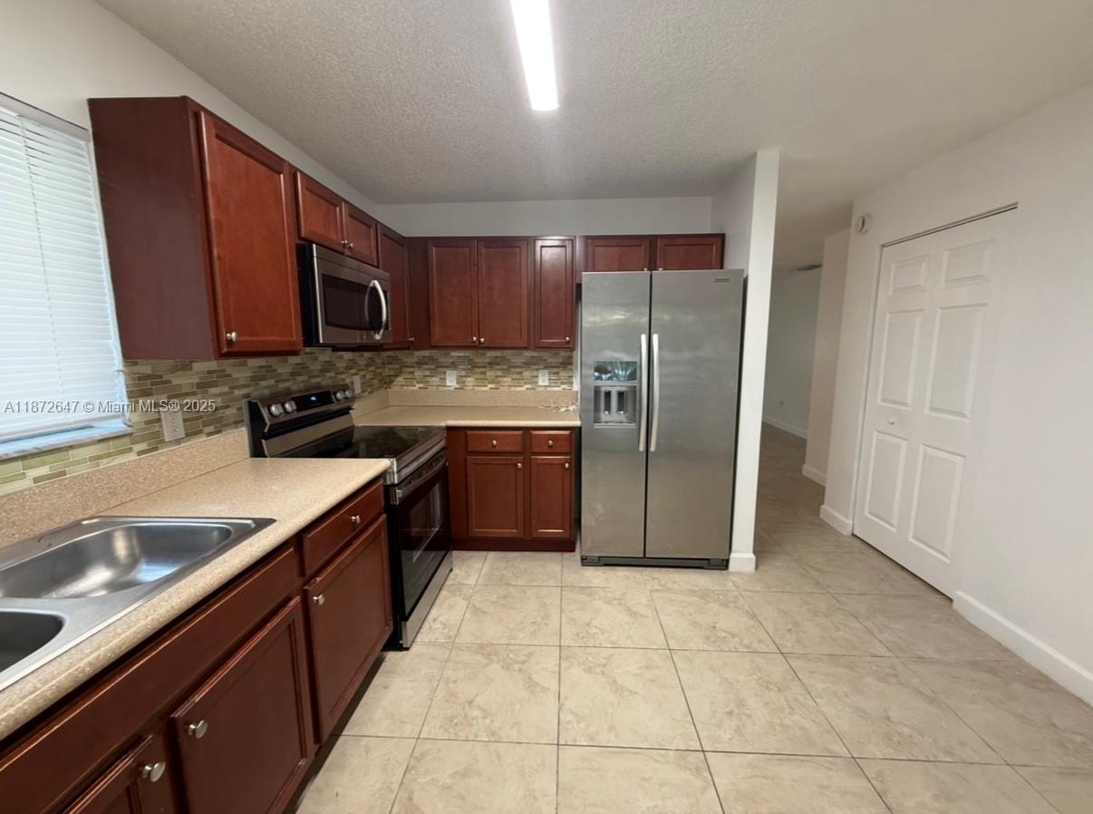 STONEYBROOK AT COUNTRY WA - Residential Lease