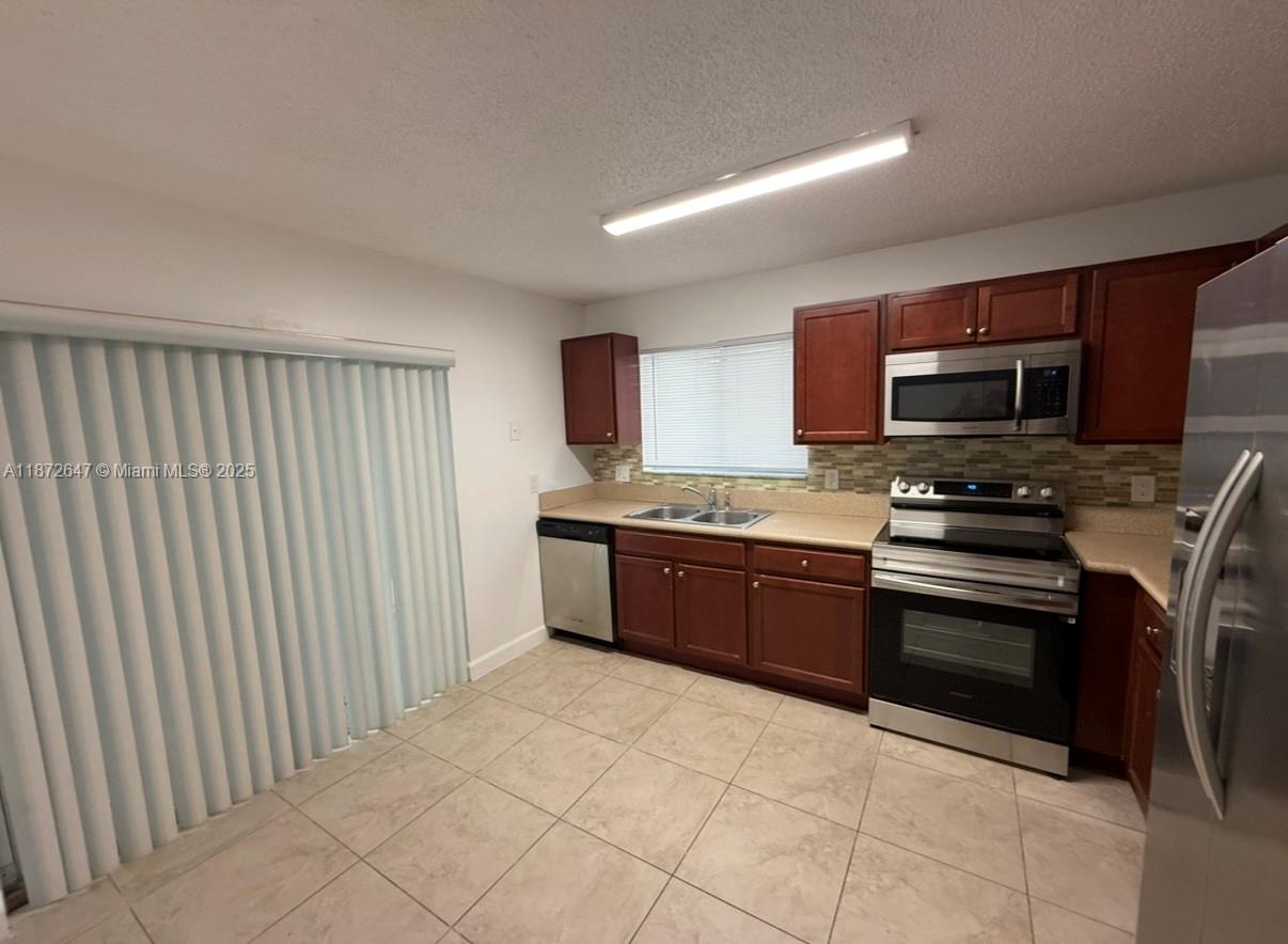 STONEYBROOK AT COUNTRY WA - Residential Lease