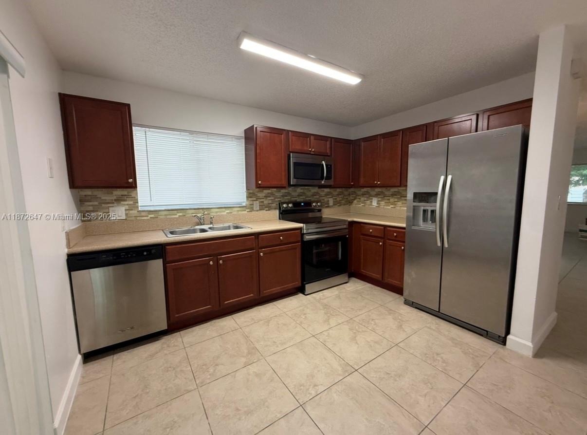 STONEYBROOK AT COUNTRY WA - Residential Lease