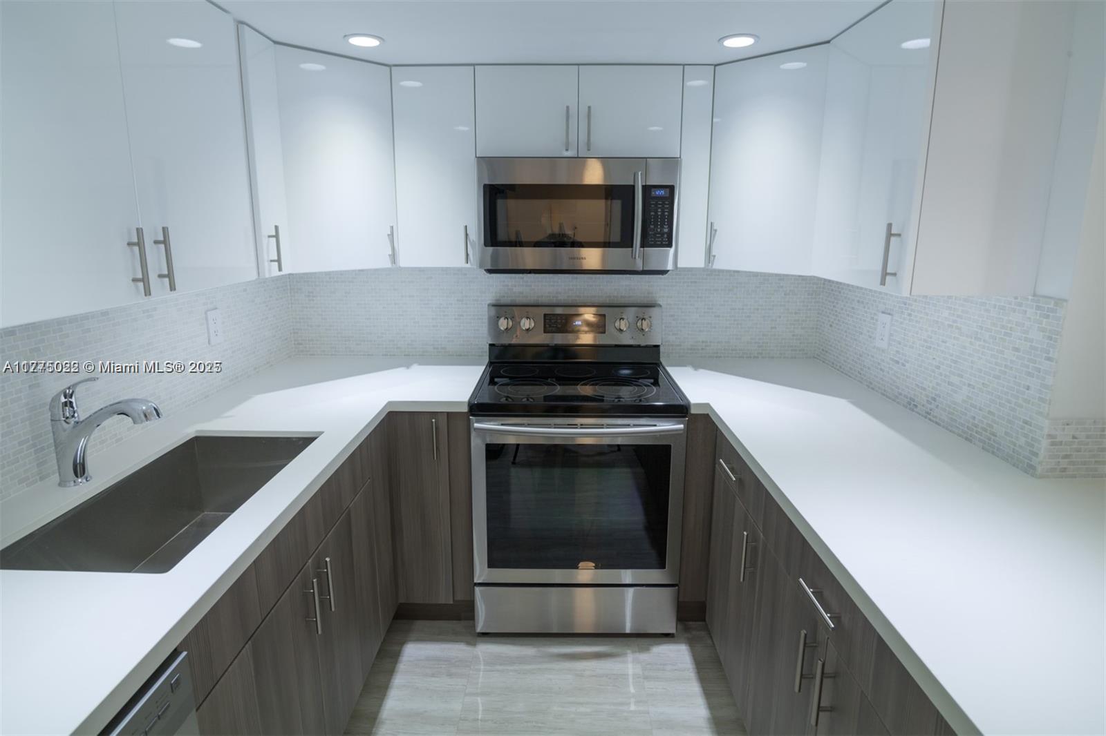 THE RIVIERA CONDO - Residential Lease