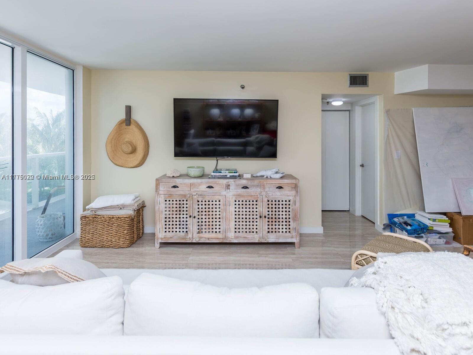 THE RIVIERA CONDO - Residential Lease