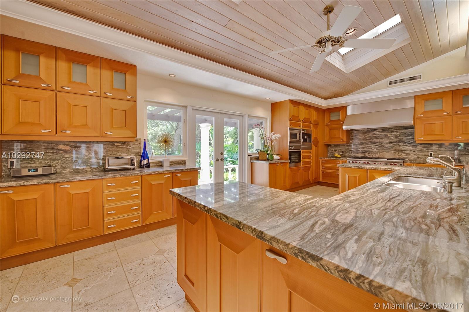 SNAPPER CREEK LAKES SUB - Residential