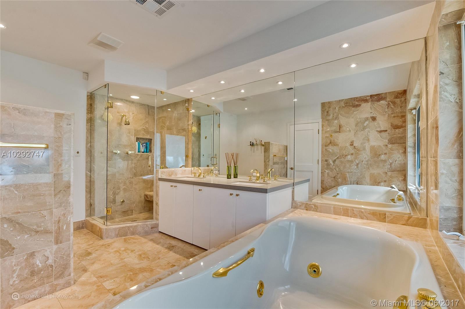 SNAPPER CREEK LAKES SUB - Residential