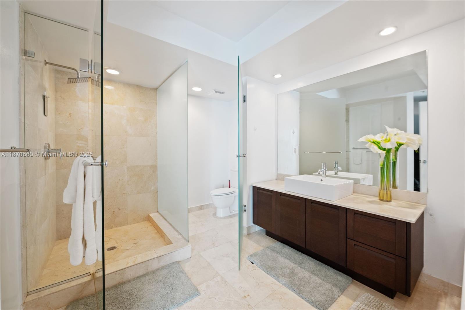 ST TROPEZ ON THE BAY 1 CO - Residential Lease