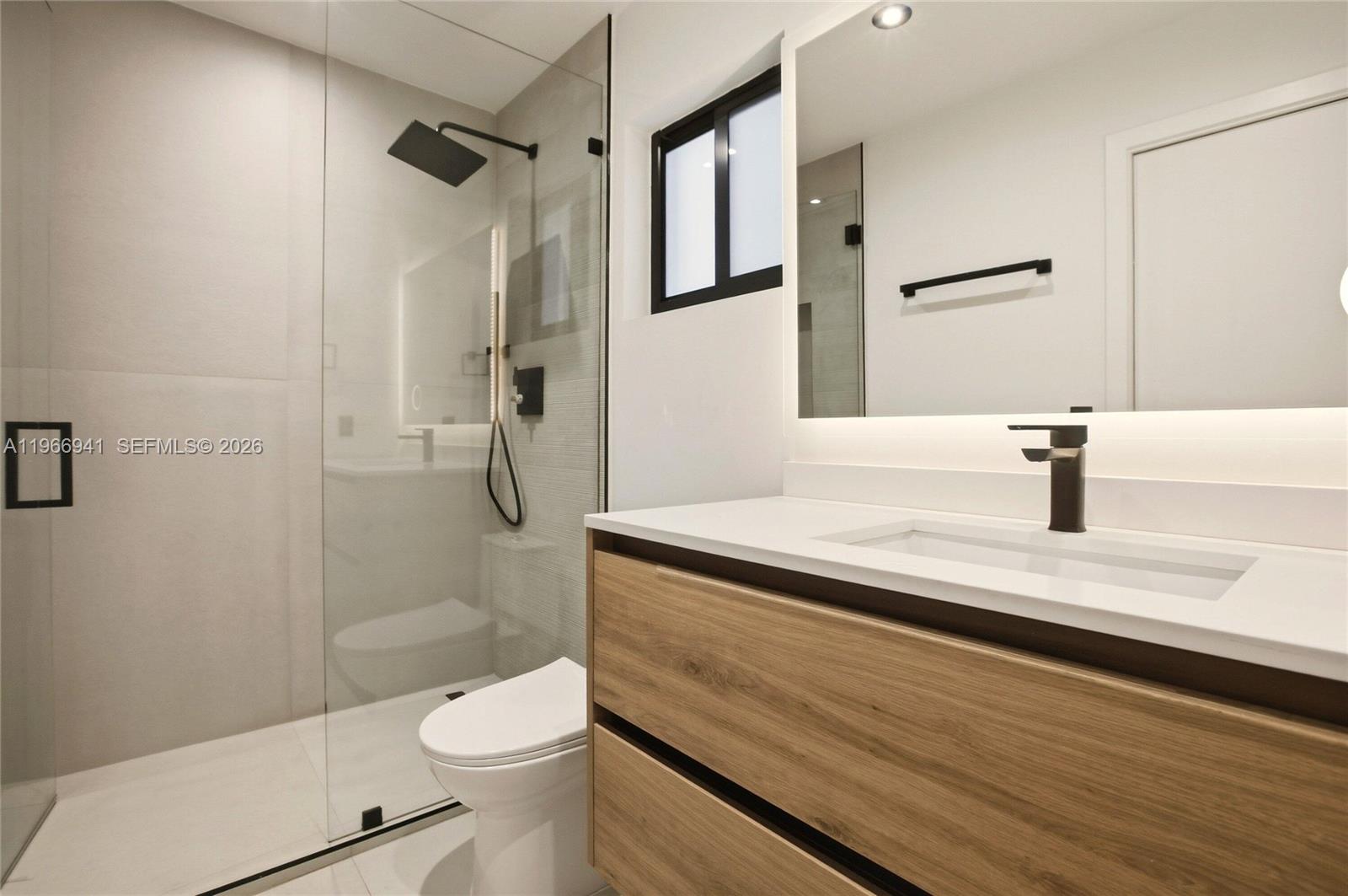 BISCAYNE GDNS SEC E PART - Residential