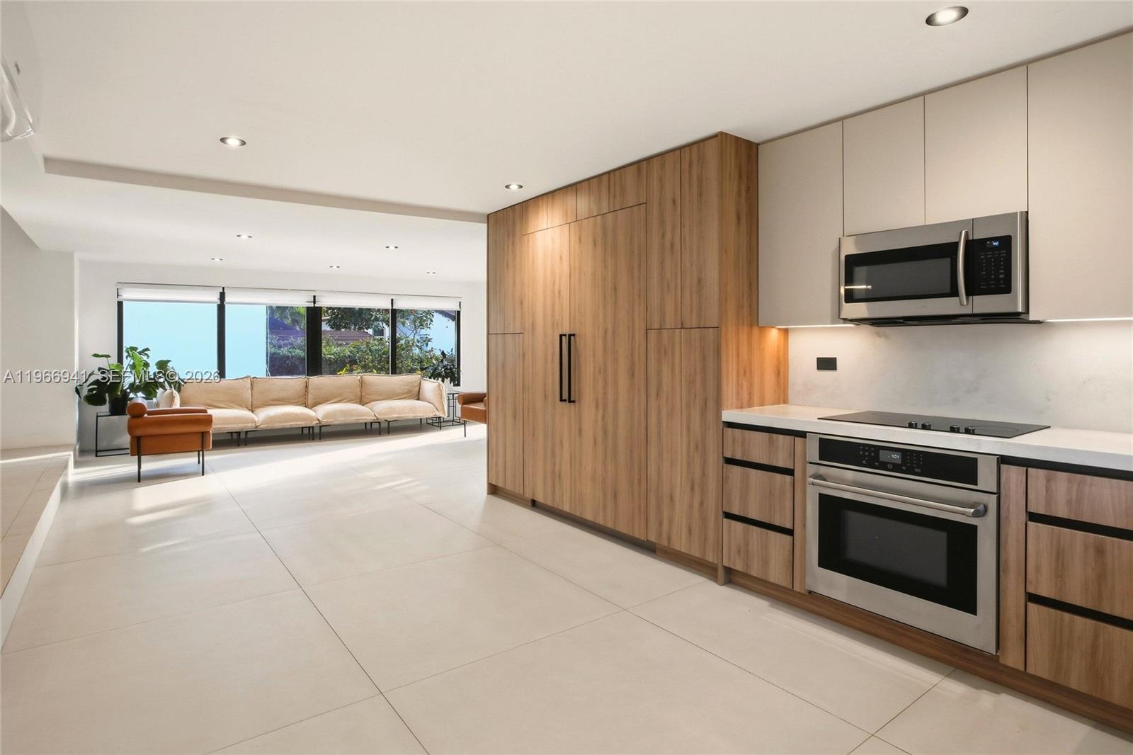 BISCAYNE GDNS SEC E PART - Residential