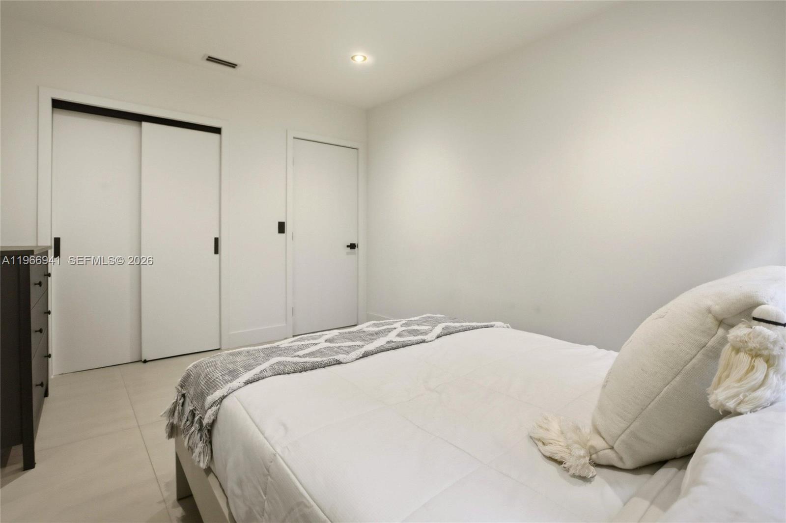 BISCAYNE GDNS SEC E PART - Residential