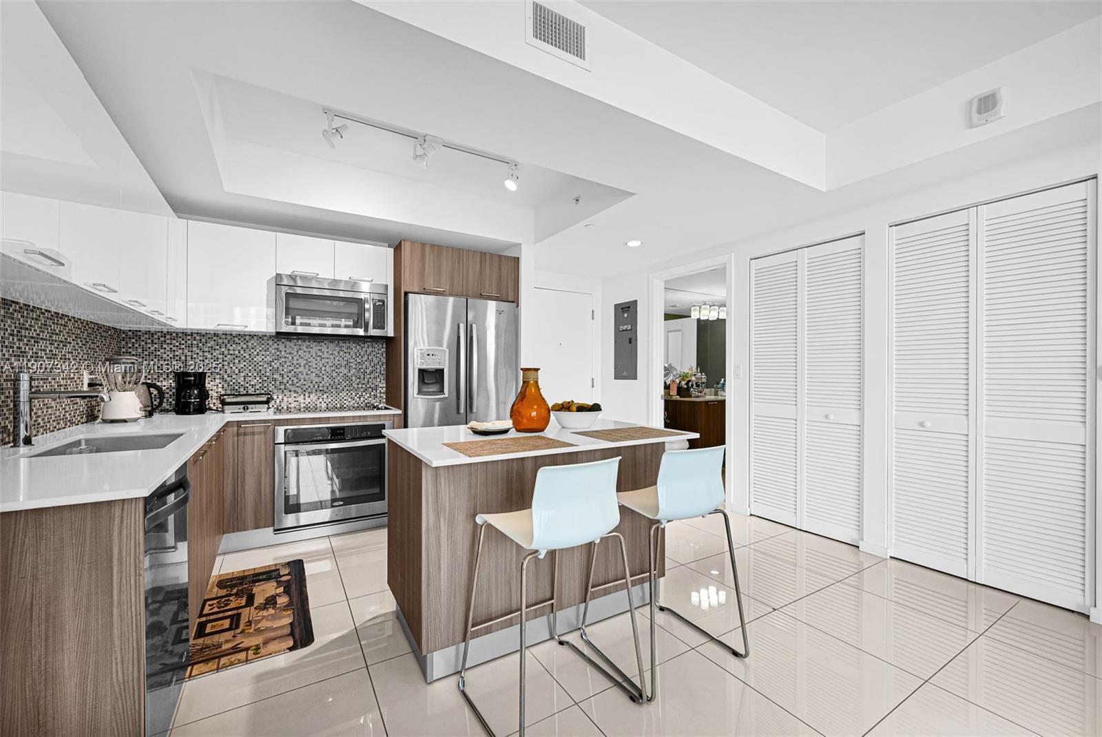 5300 PASEO CONDO - Residential