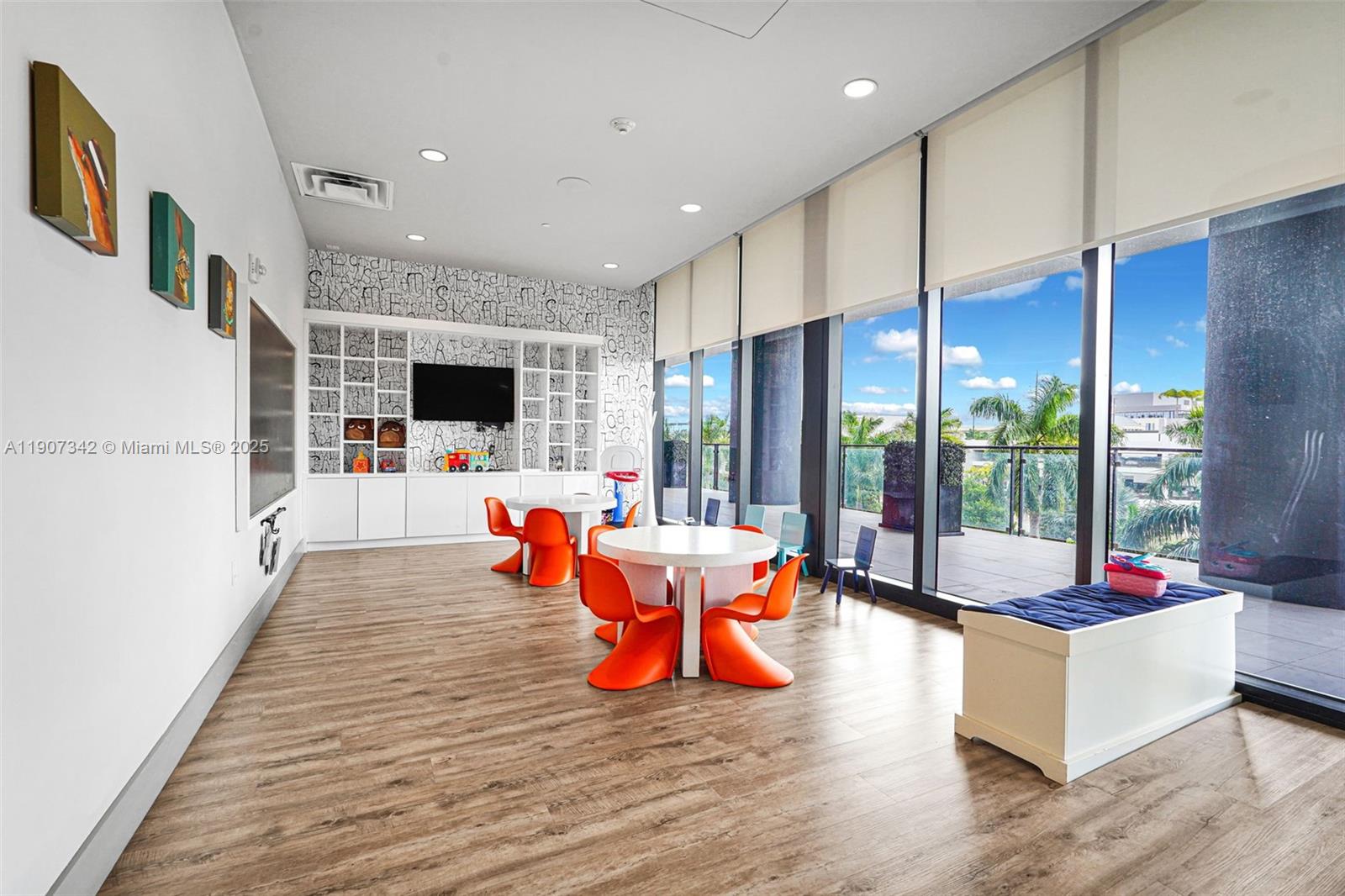 5300 PASEO CONDO - Residential