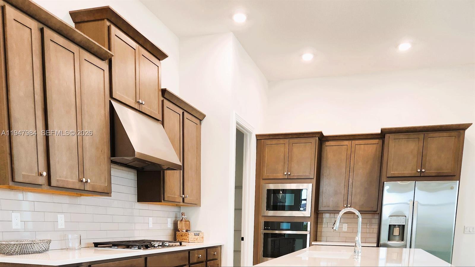 CRESSWIND PALM BEACH - Residential