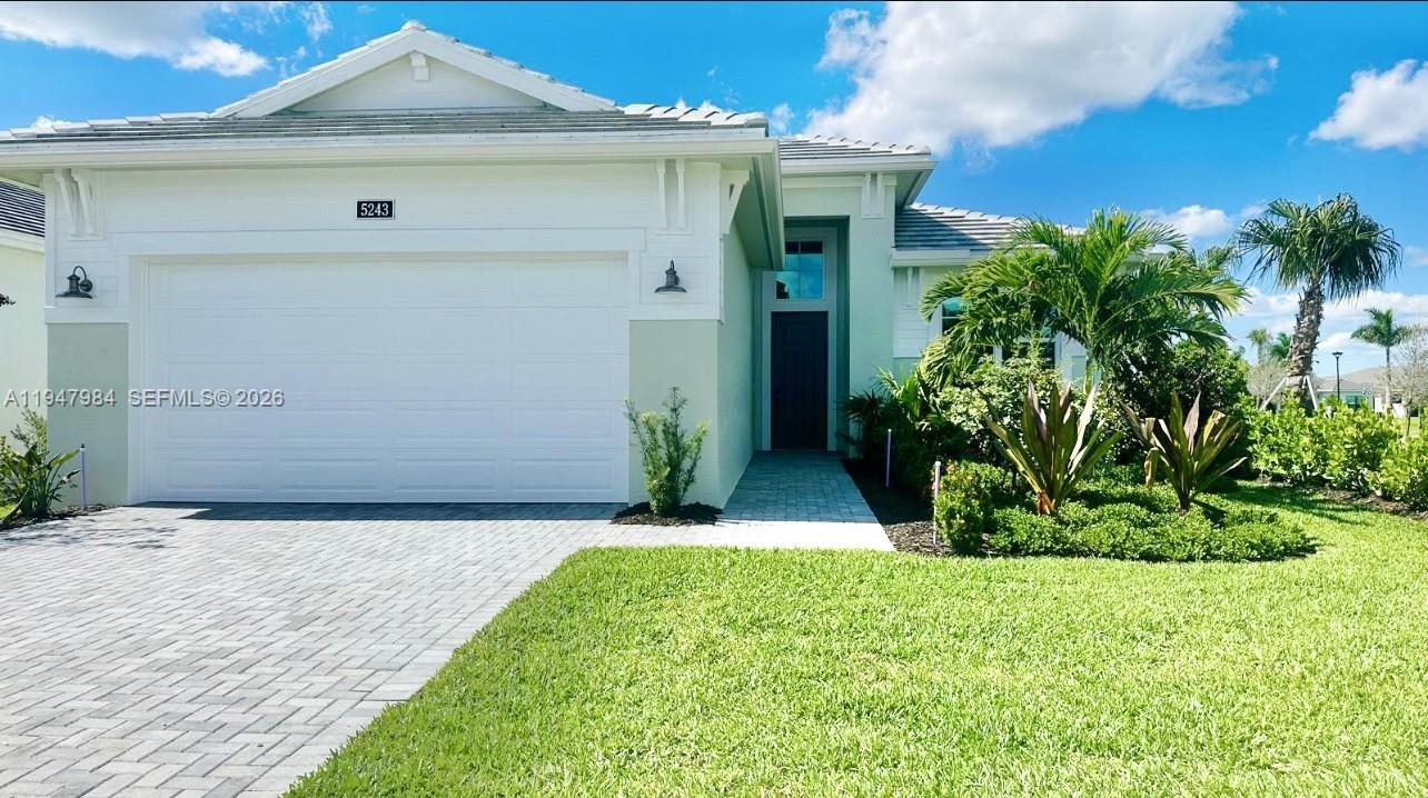 CRESSWIND PALM BEACH - Residential