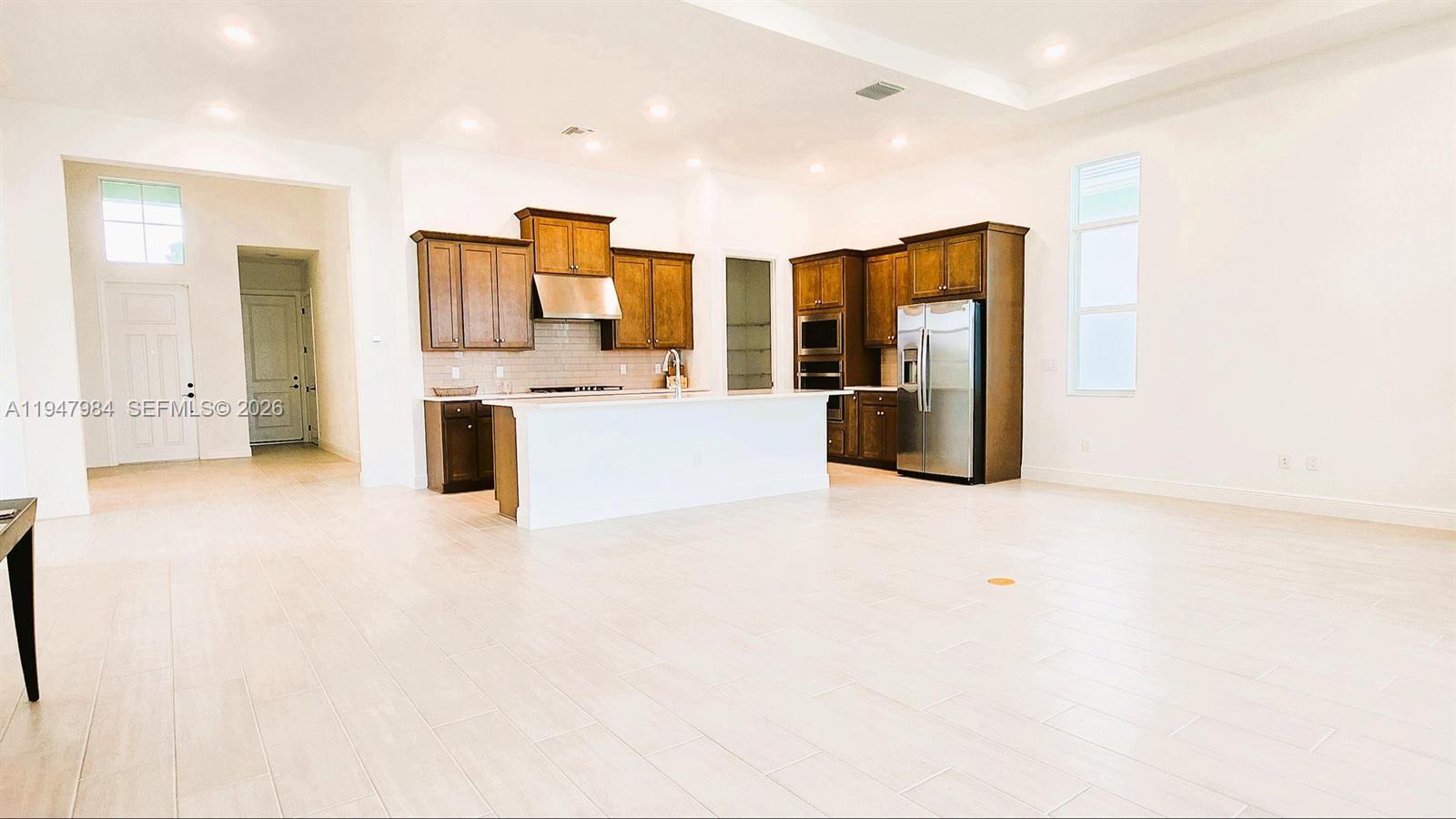 CRESSWIND PALM BEACH - Residential