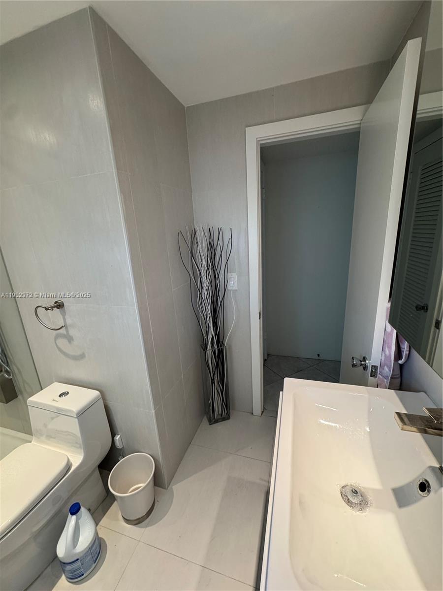 WESTCHESTER ARMS CO-OP - Residential