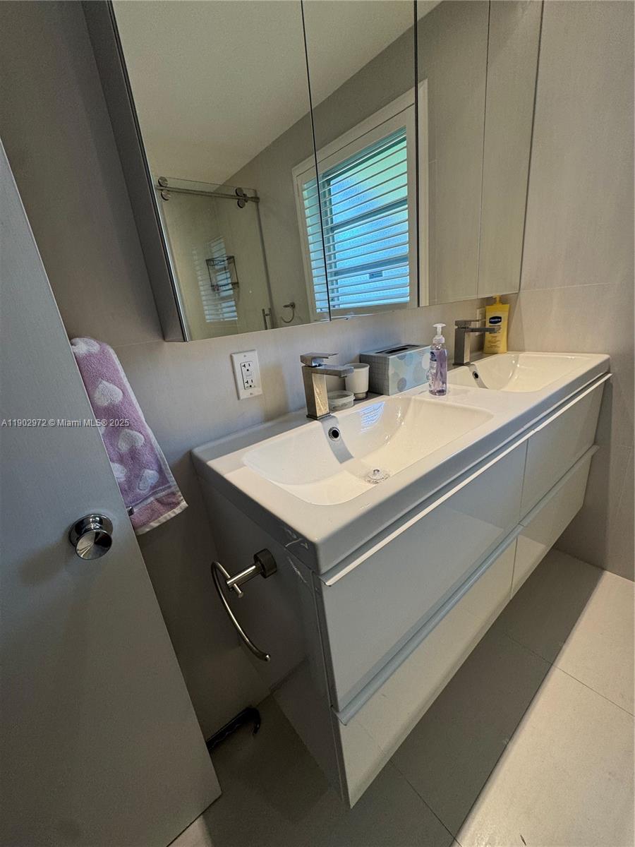 WESTCHESTER ARMS CO-OP - Residential