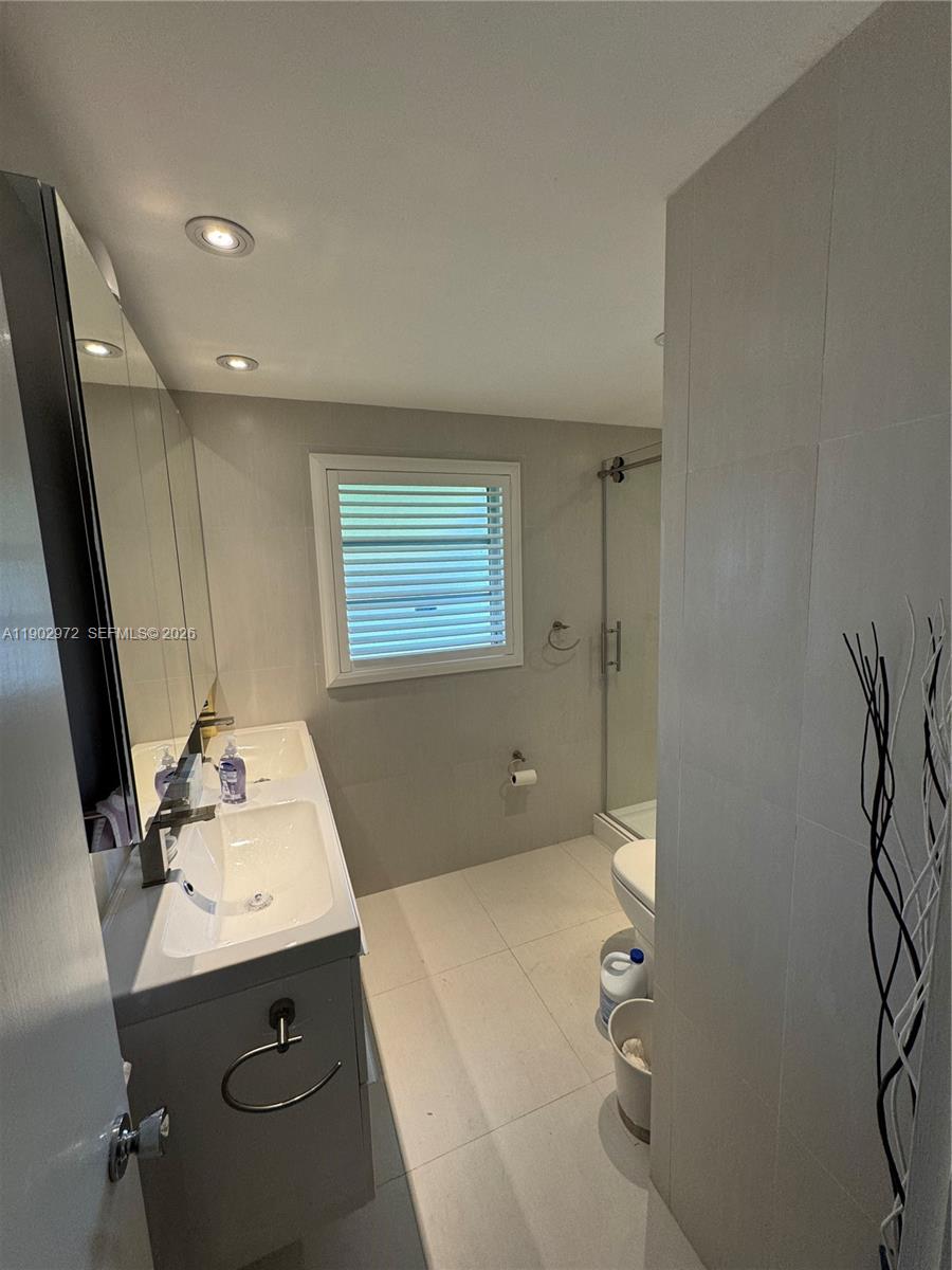 WESTCHESTER ARMS CO-OP - Residential