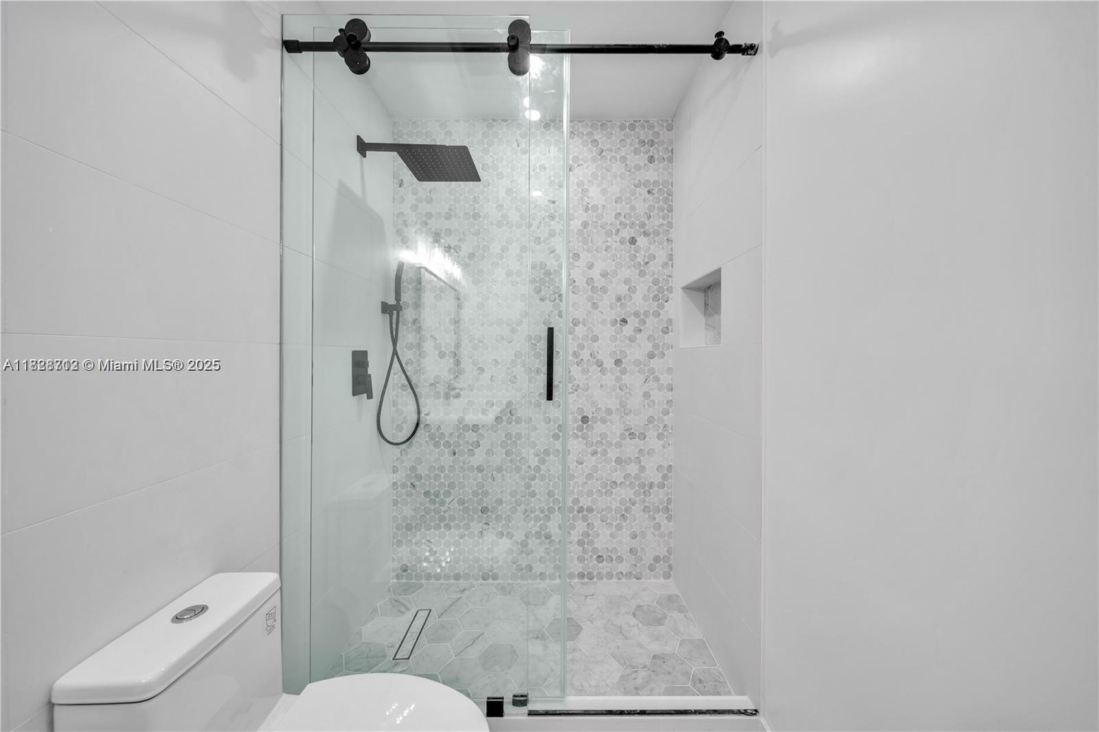 MILLER HEIGHTS SEC 8 - Residential Lease