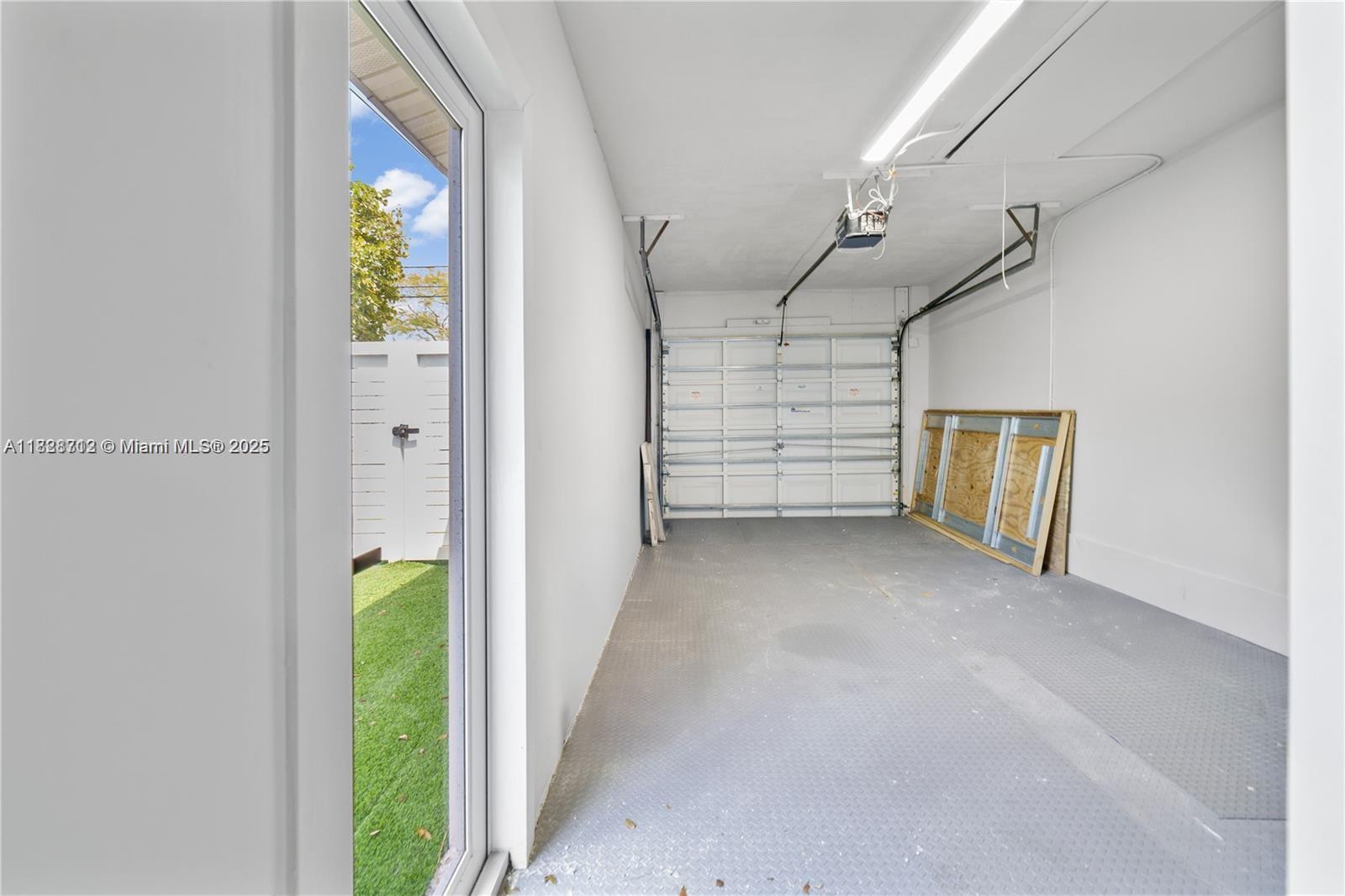 MILLER HEIGHTS SEC 8 - Residential Lease