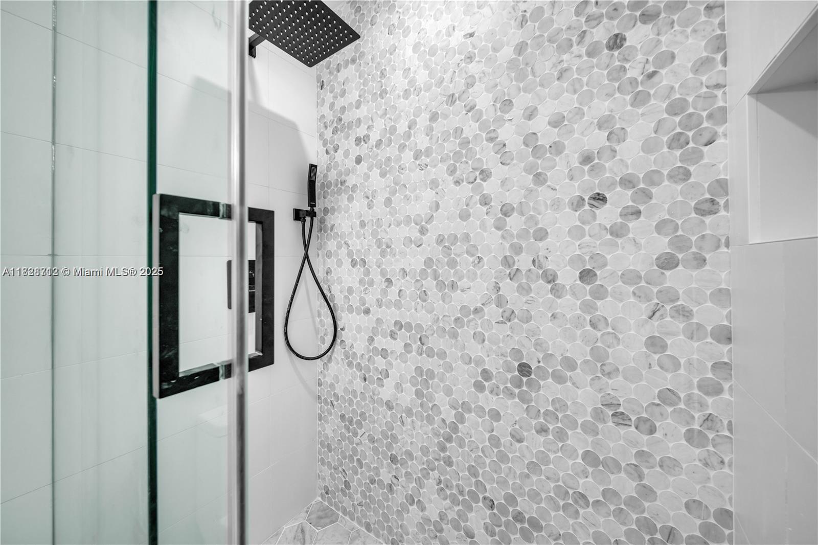 MILLER HEIGHTS SEC 8 - Residential Lease