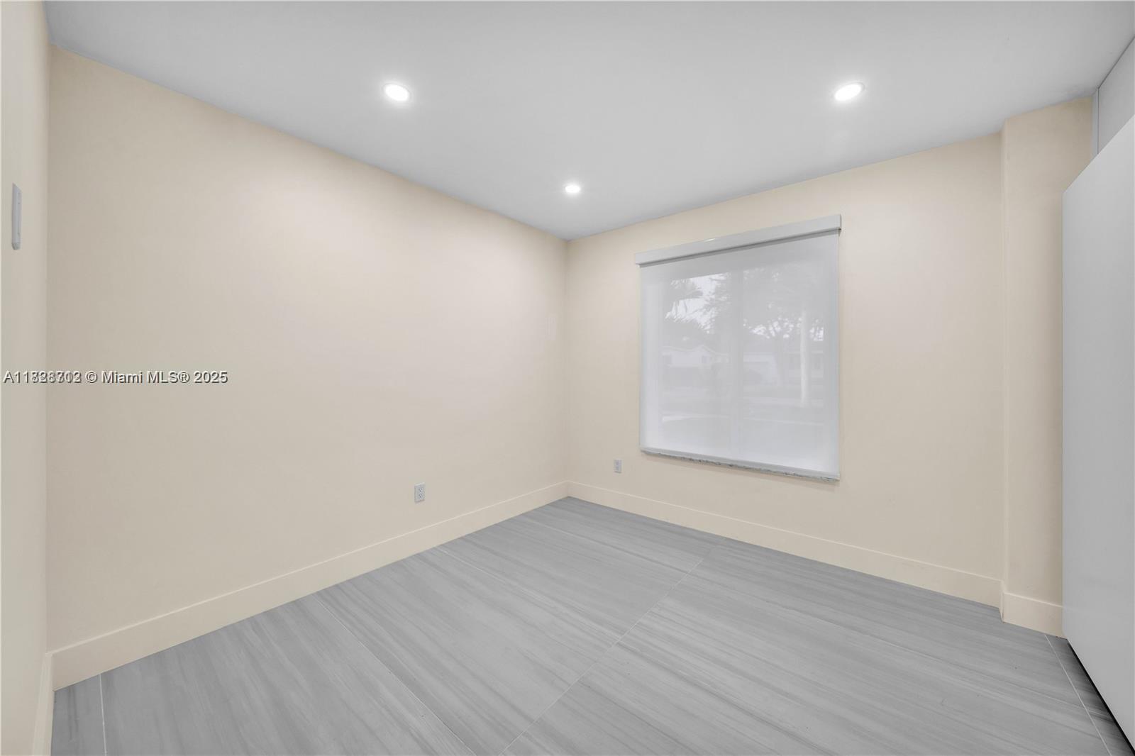 MILLER HEIGHTS SEC 8 - Residential Lease