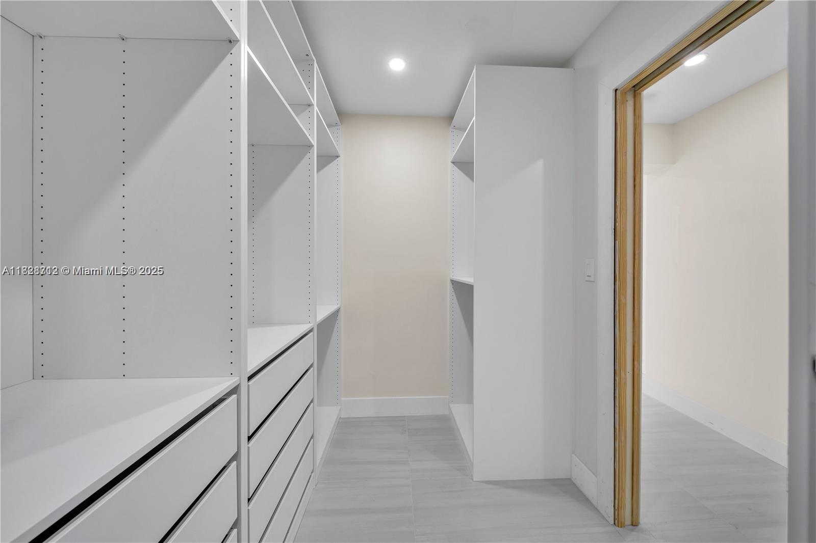 MILLER HEIGHTS SEC 8 - Residential Lease