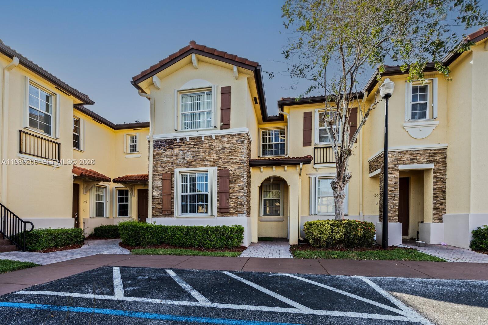 VILLAS AT CARMEL CONDO NO - Residential