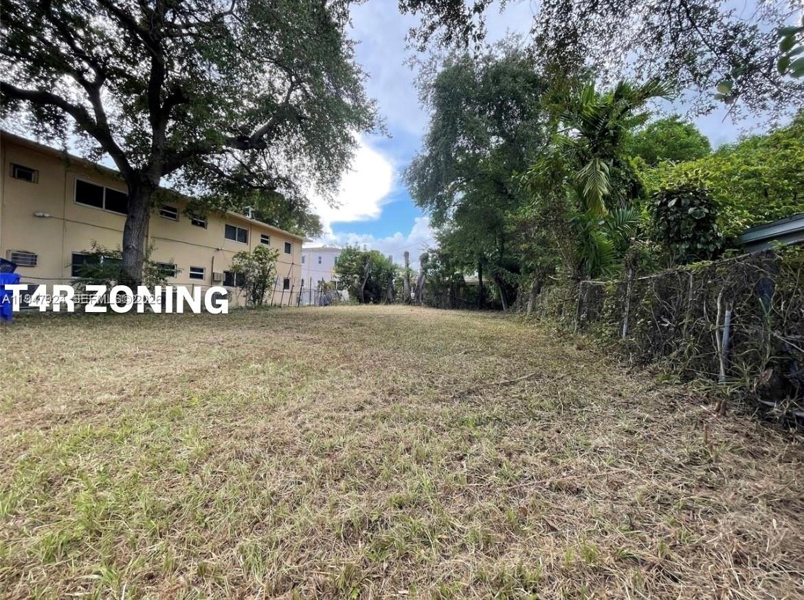 MIAMI AVE SUB - Land