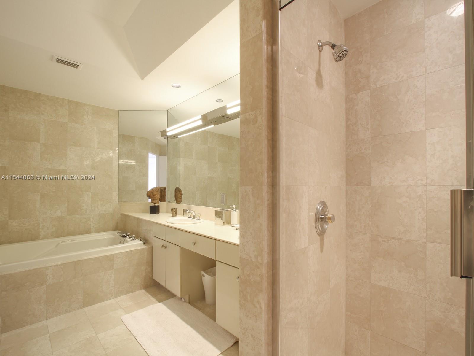 Williams Island 2000 - Residential Lease