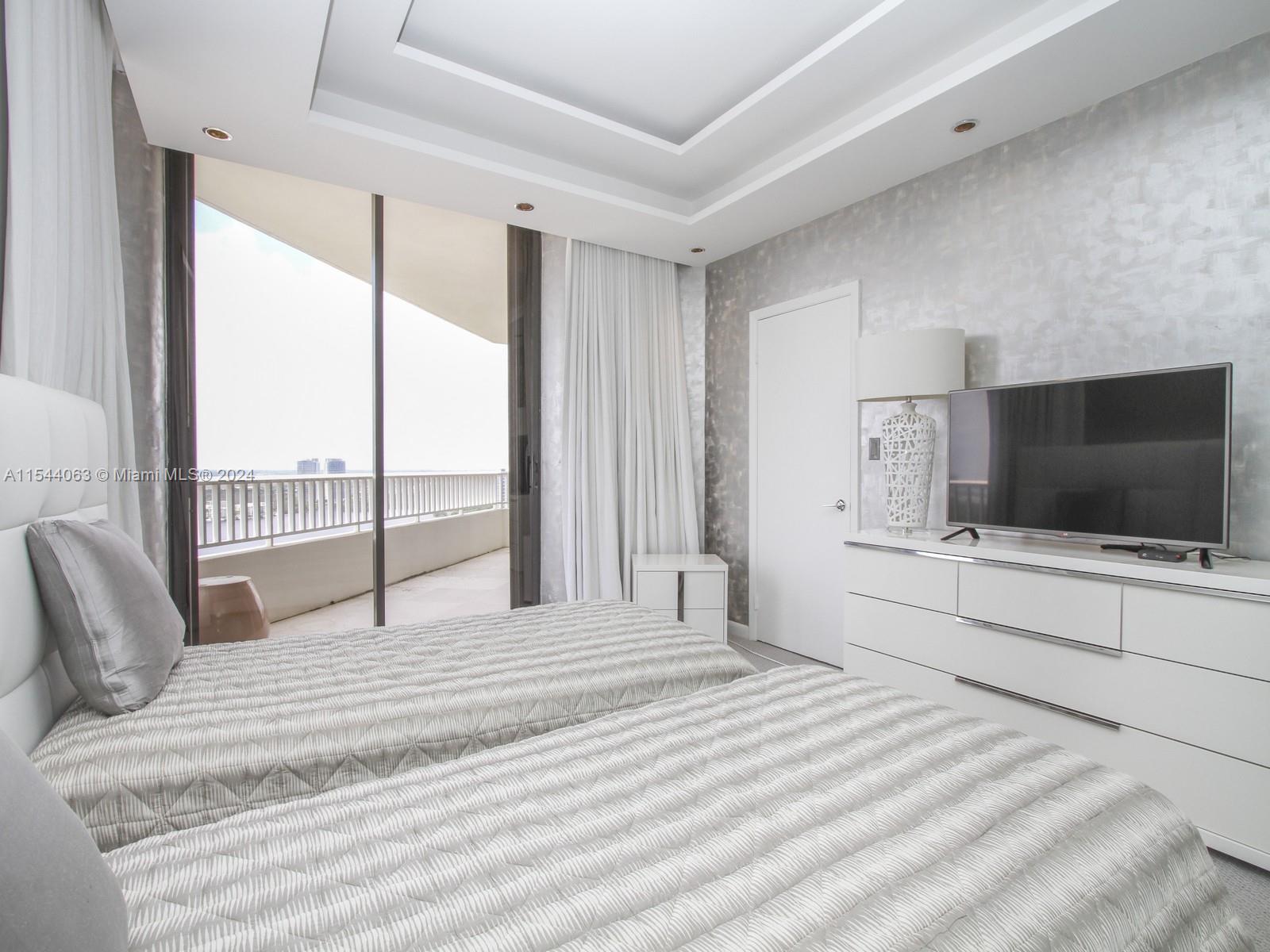 Williams Island 2000 - Residential Lease