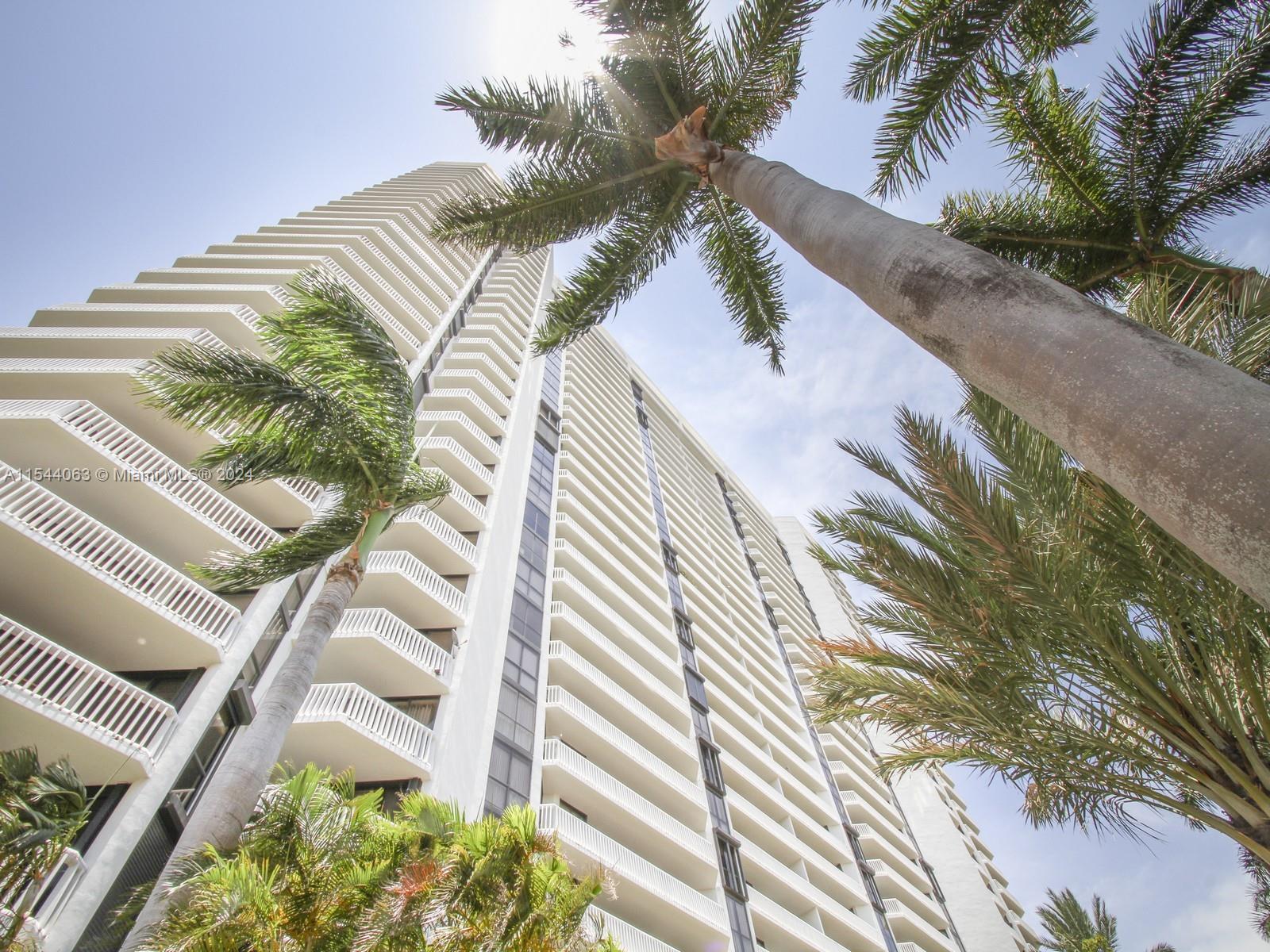 Williams Island 2000 - Residential Lease