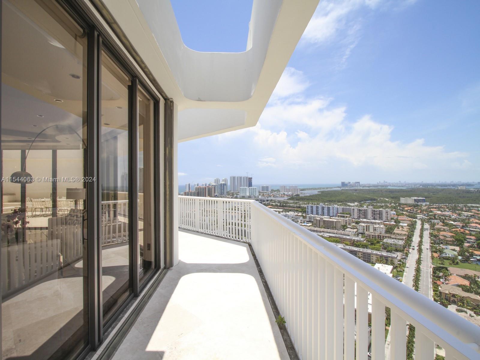 Williams Island 2000 - Residential Lease