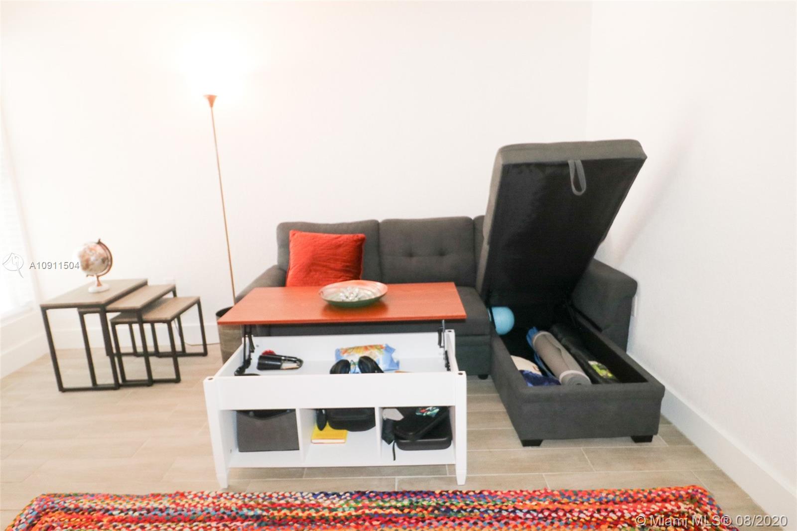 COCO PALM CONDO - Residential Lease