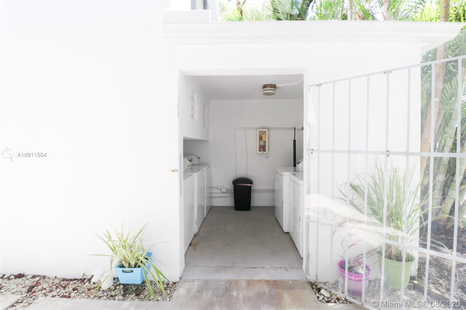 COCO PALM CONDO - Residential Lease