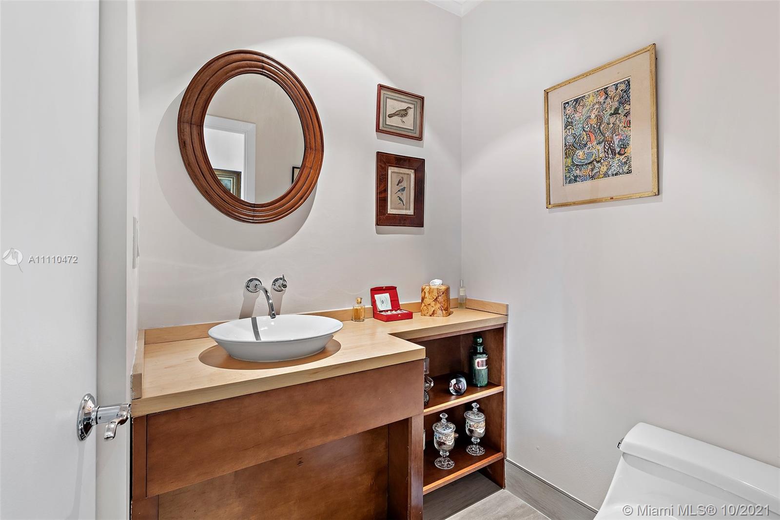 BELLE MEADE ISLAND - Residential