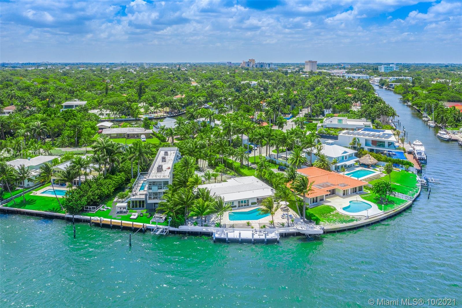 BELLE MEADE ISLAND - Residential