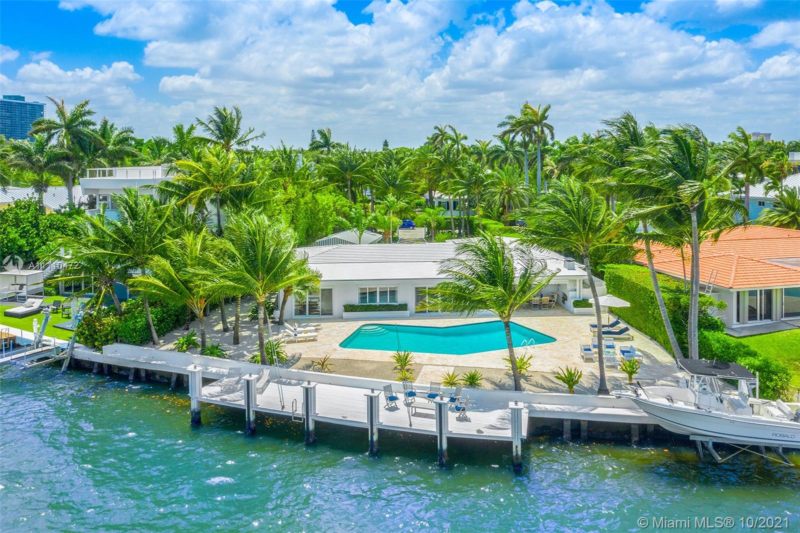 BELLE MEADE ISLAND - Residential