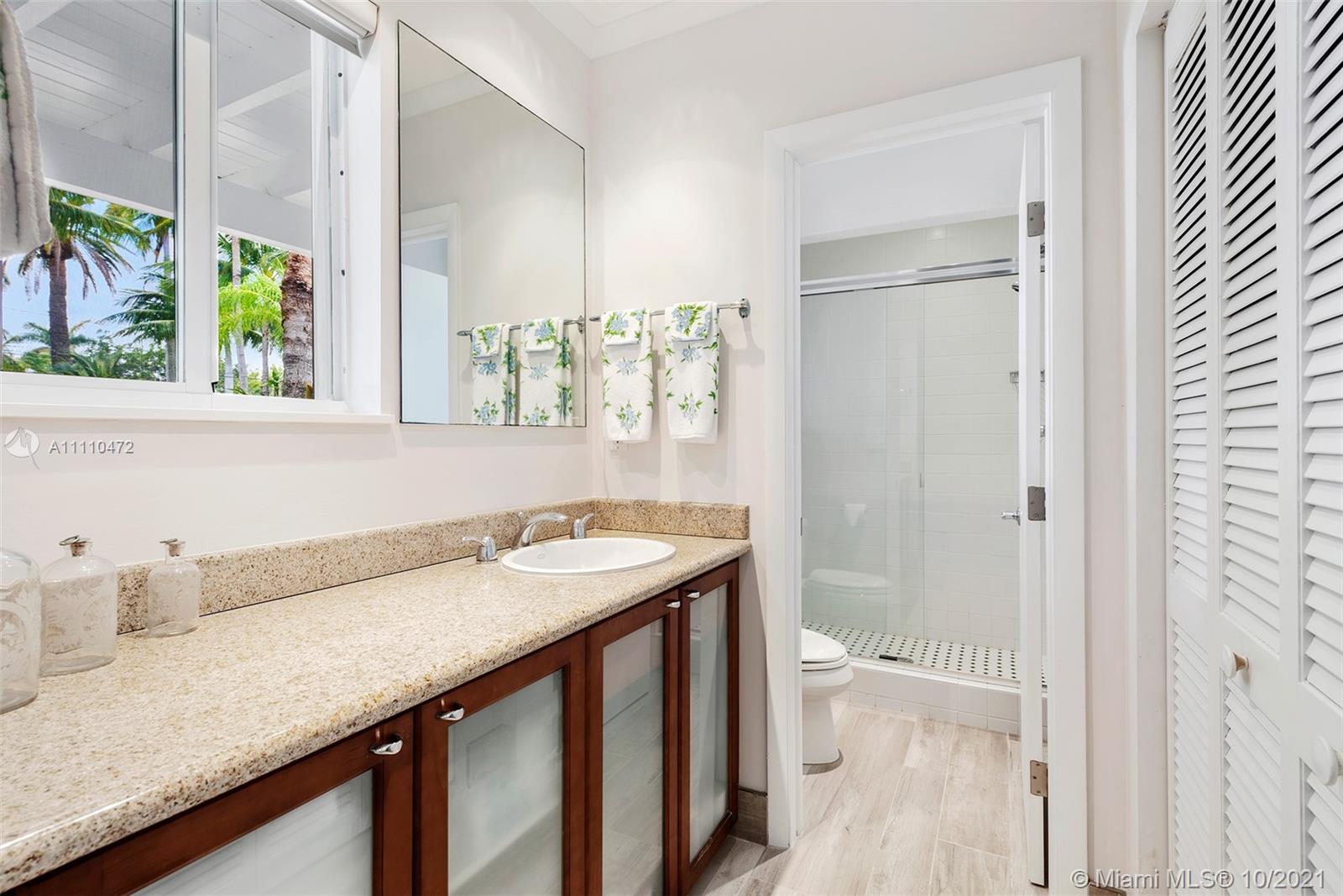 BELLE MEADE ISLAND - Residential