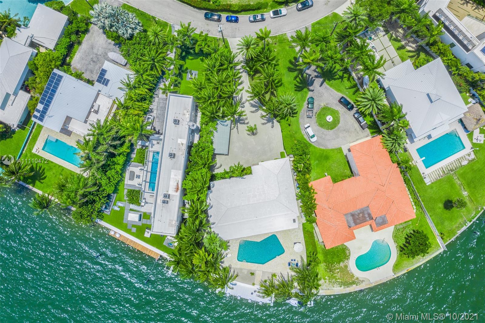 BELLE MEADE ISLAND - Residential