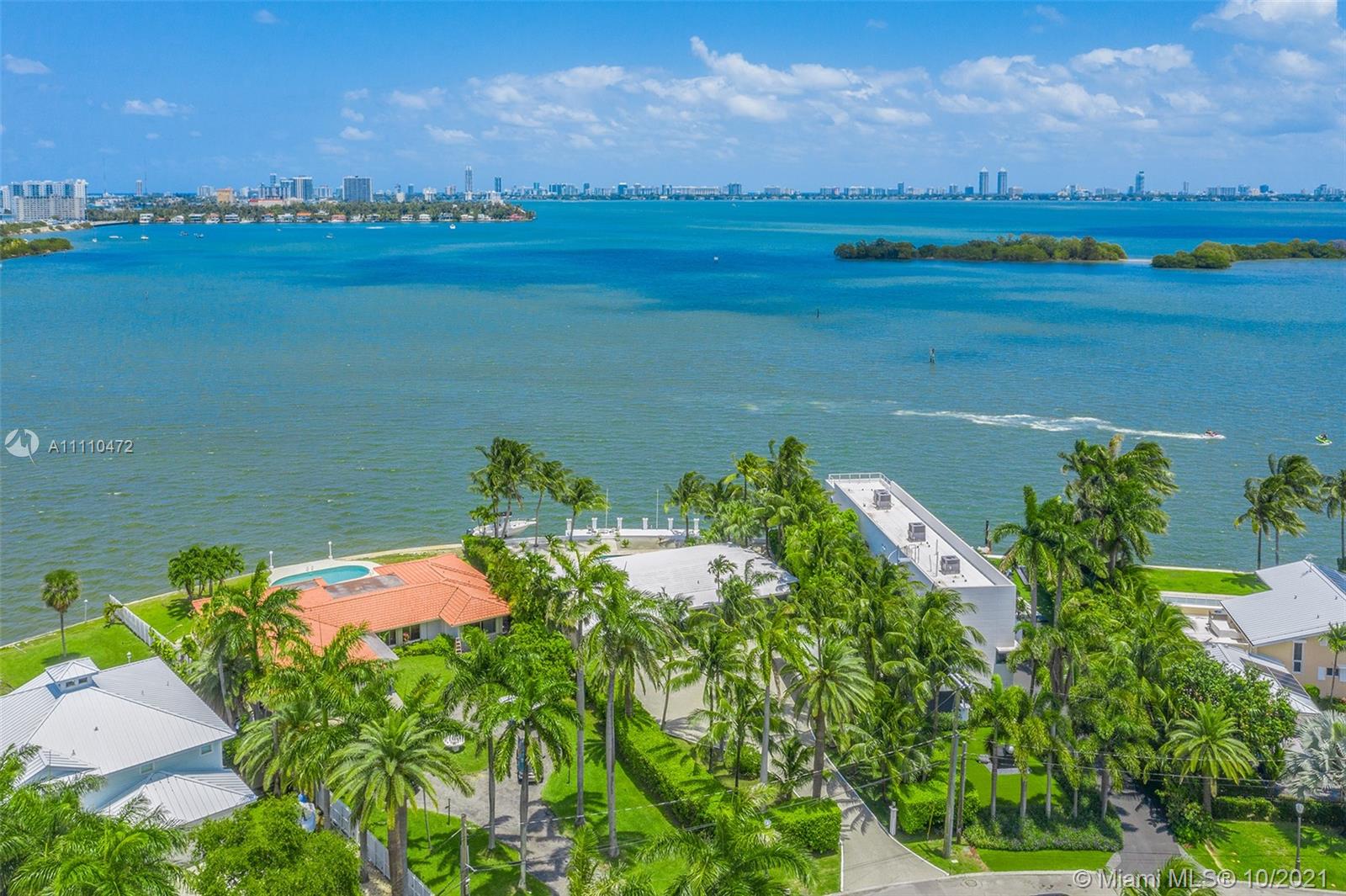 BELLE MEADE ISLAND - Residential