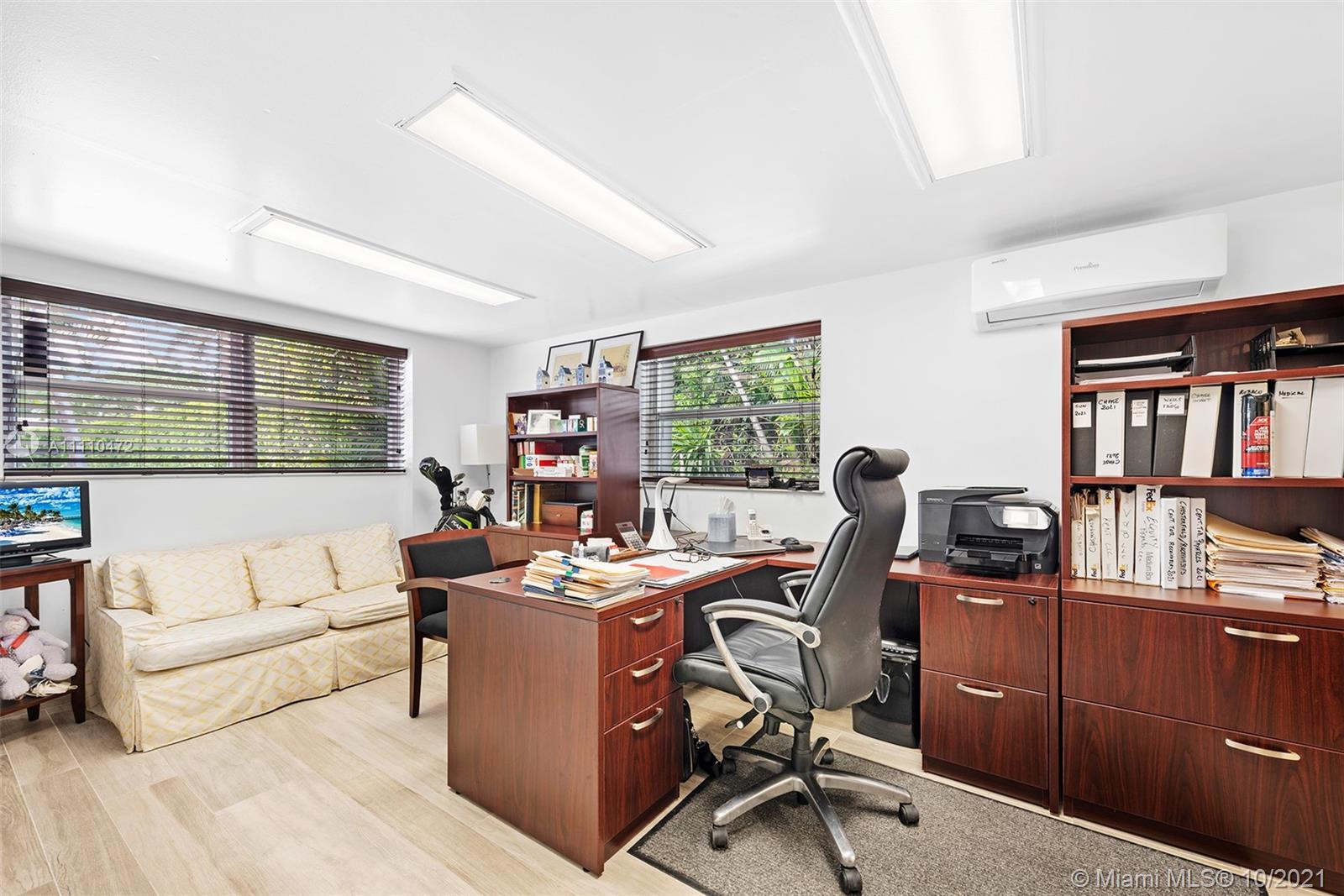 BELLE MEADE ISLAND - Residential