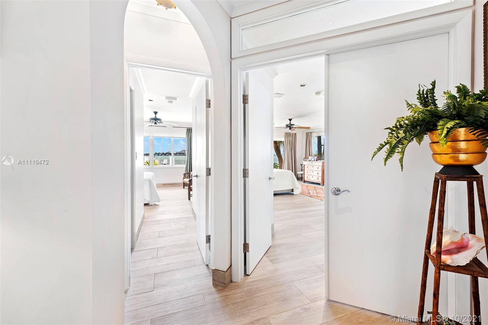 BELLE MEADE ISLAND - Residential