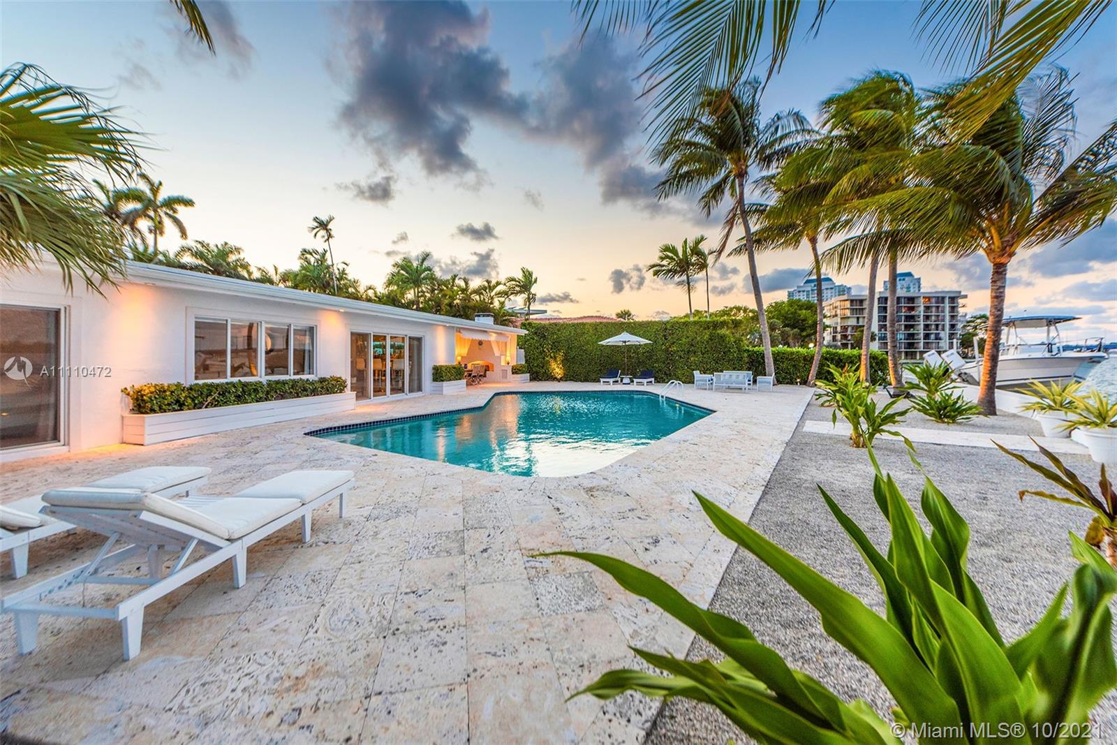 BELLE MEADE ISLAND - Residential