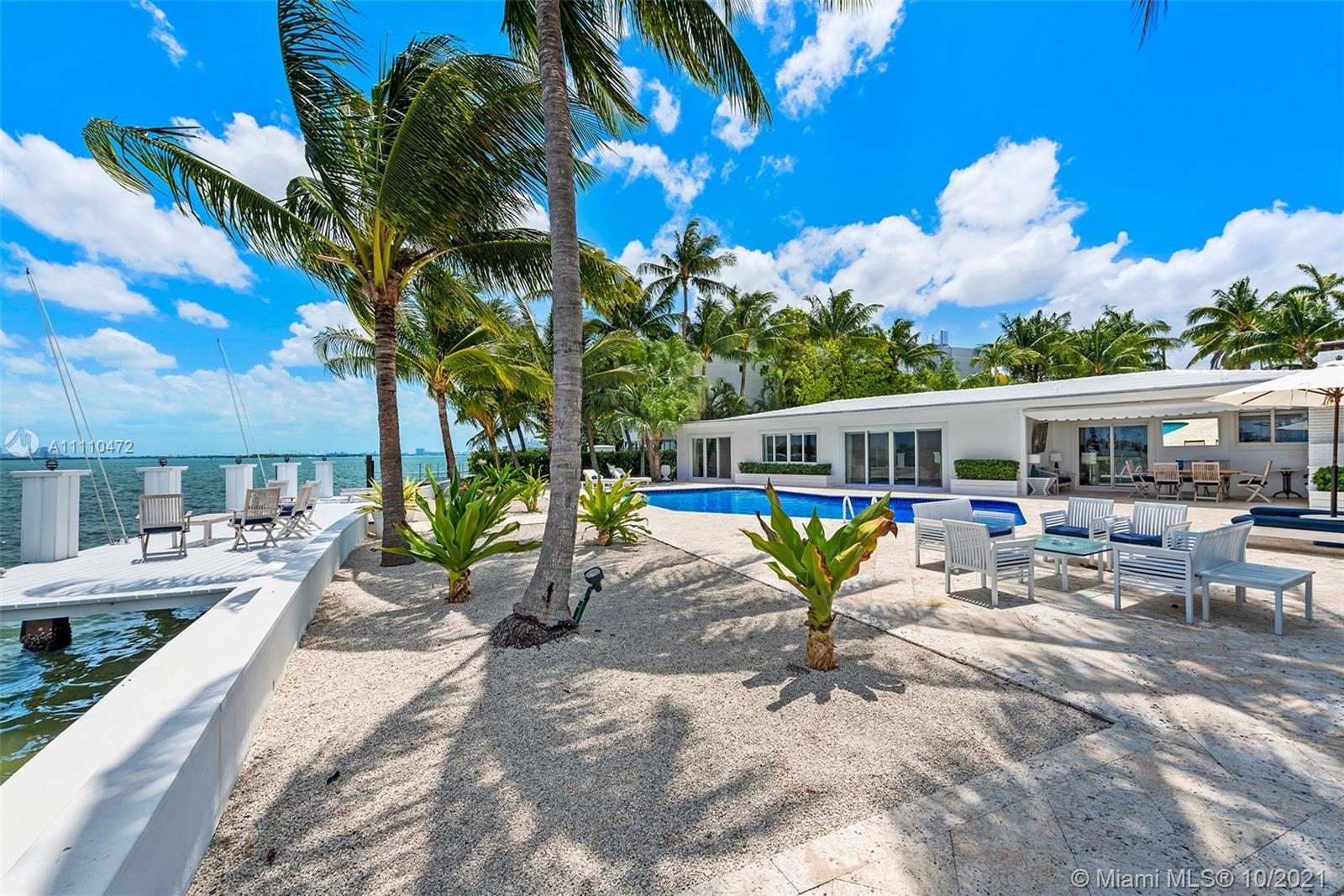 BELLE MEADE ISLAND - Residential