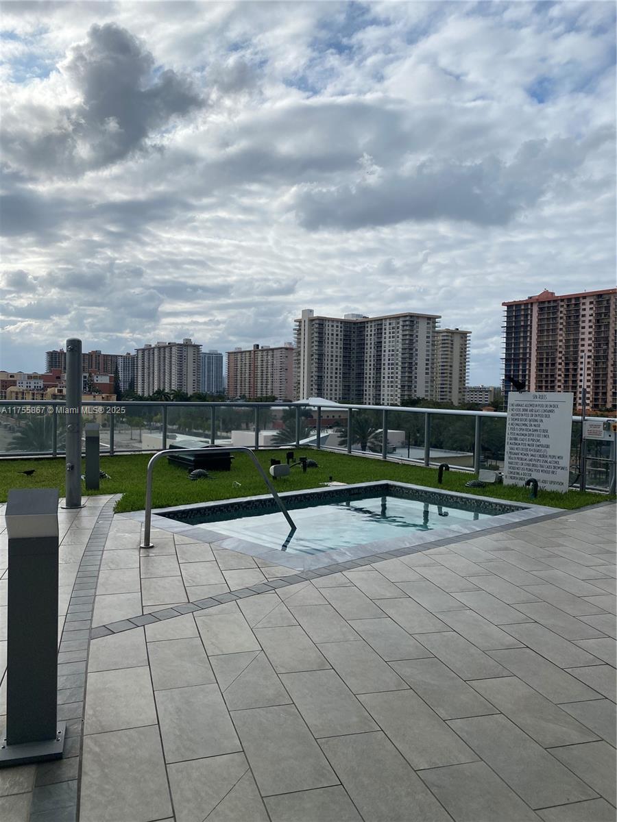 JADE OCEAN CONDO - Residential