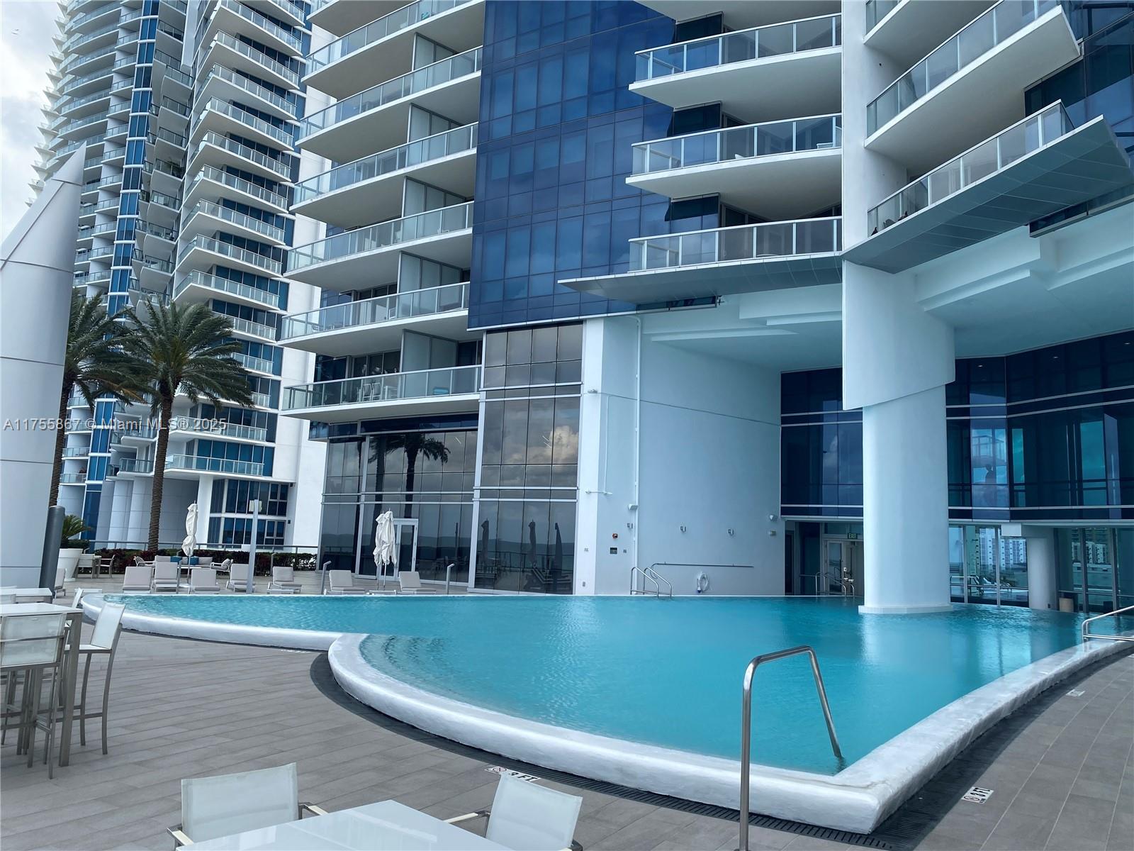 17121 Collins Ave 1906, Sunny Isles Beach, Miami-Dade County, Florida - 1 Bedrooms  
2 Bathrooms - 