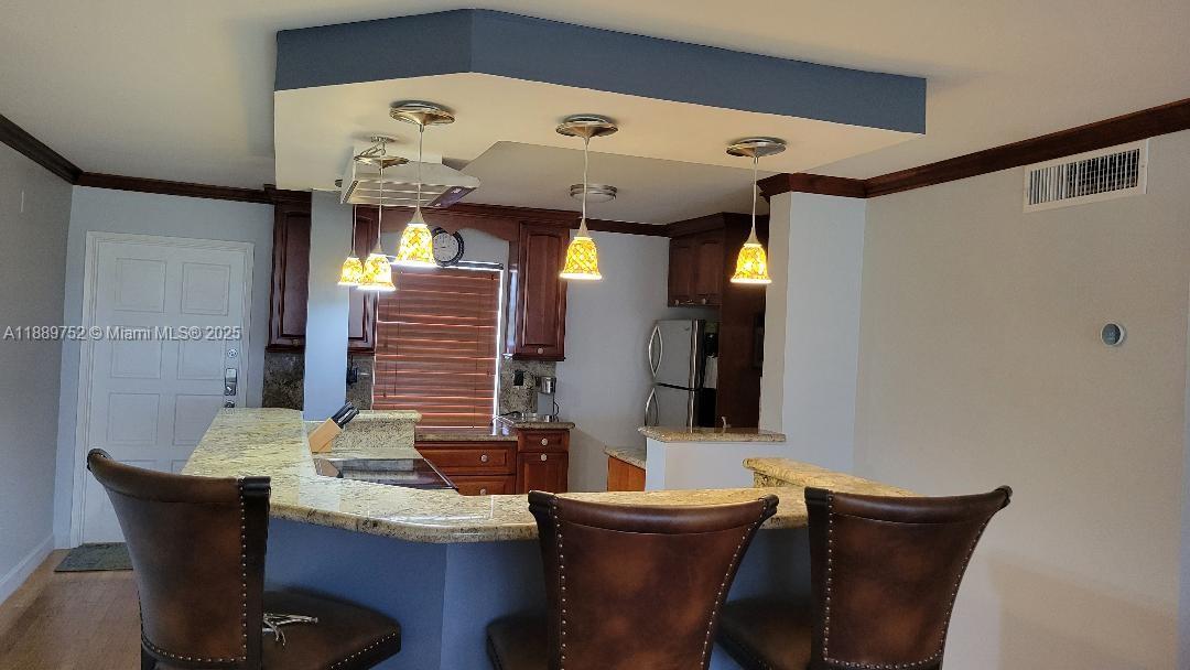 NO 19 PALM-AIRE COUNTRY C - Residential Lease